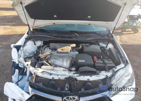 2016 Toyota Camry Se z USA, uszkodzony, nr VIN 4T1BF1FK1GU507333